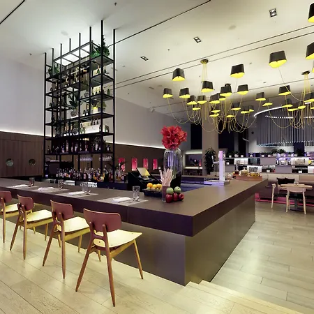 美利亚巴塞罗那天空四星级酒店 酒店