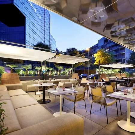 美利亚巴塞罗那天空四星级酒店 4*