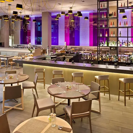 美利亚巴塞罗那天空四星级酒店 酒店