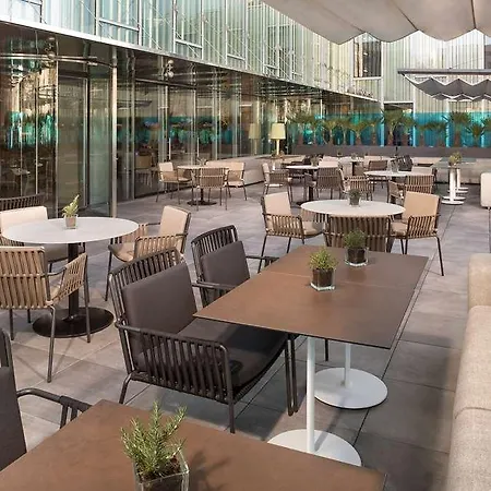 美利亚巴塞罗那天空四星级酒店 4*